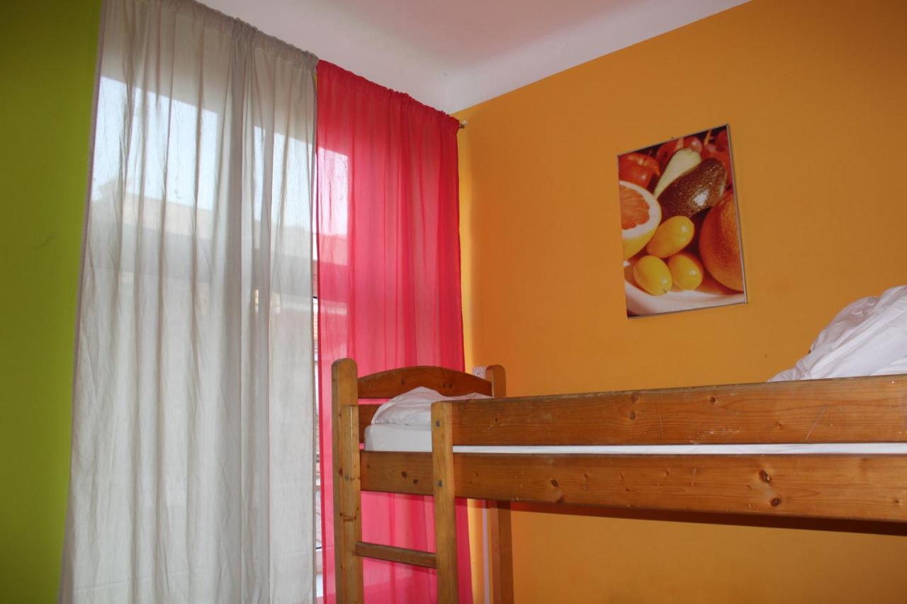 Margo Guest Rooms Краков Экстерьер фото